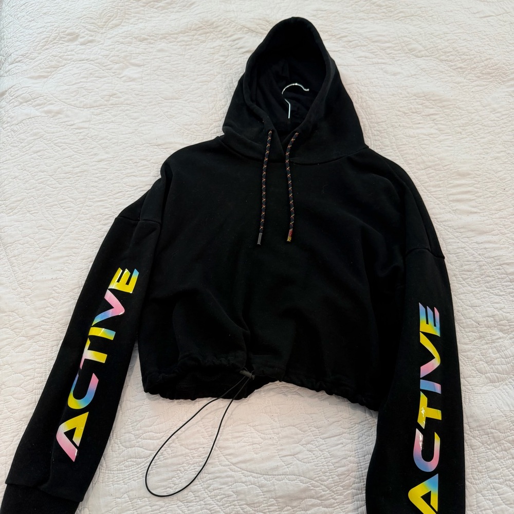ZYIA Active black crop hoodie
